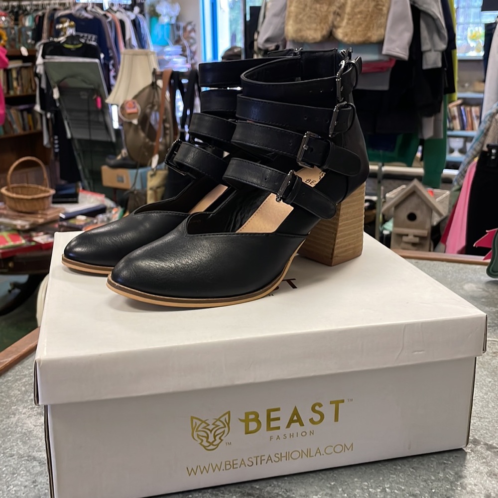 Beast Fashion women's shoes, size 8 black Claira style - Picture 2 of 8